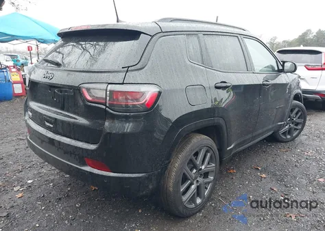 2024 Jeep Compass Limited 4X4 из США, поврежденный, VIN 3C4NJDCN6RT164970